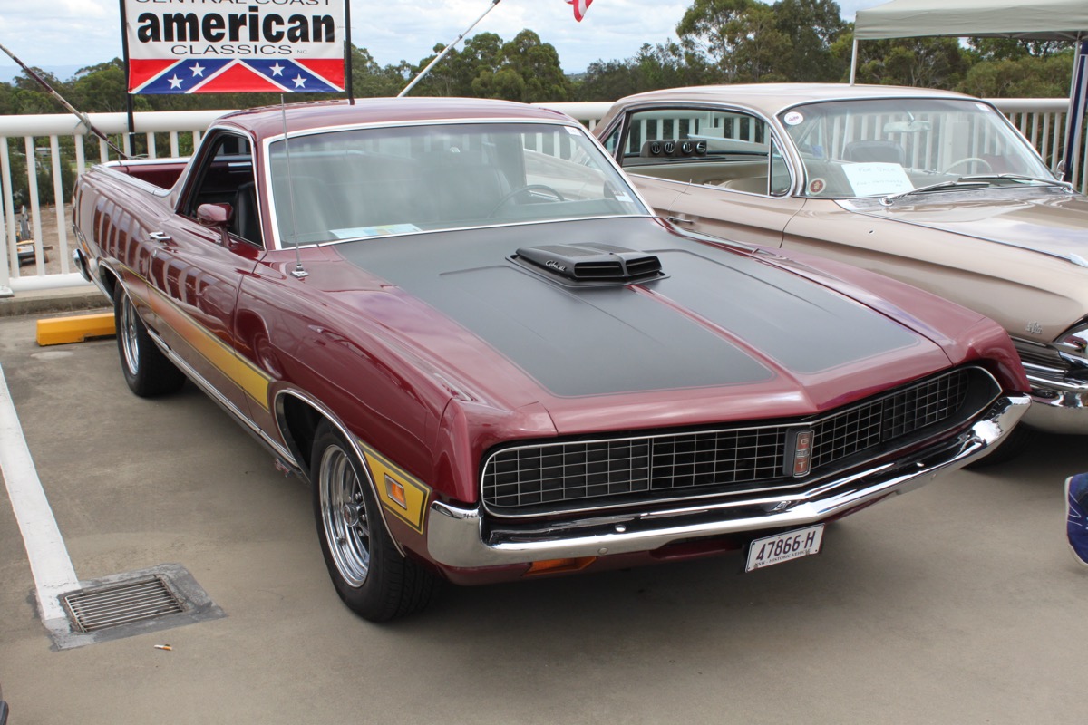 1971 Ford Ranchero GT, the real-world coupe utility whose long hood and stripe graphics echo the Vapid Ganado's Retro Build